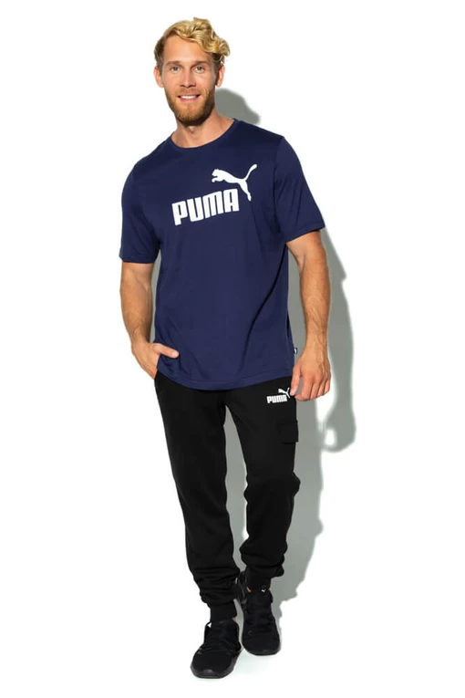 Спортивные брюки мужские Puma ESS Cargo Pants черного цвета