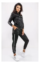 Спортивный костюм женский EA7 Emporio Armani Tuta Full Zip черного цвета