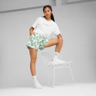 Спортивные шорты женские Puma BLOSSOM AOP Shorts TR бело-зеленого цвета