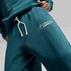 Спортивные штаны мужские Puma CLASSICS+ Relaxed Sweatpants Cold Green