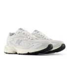 Кроссовки New Balance 725 Unisex белого цвета