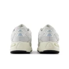 Кросівки New Balance 725 Unisex білого кольору