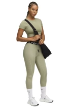 Топ женский PUMA W PUMA STRONG TEE - SHORT Lux Army