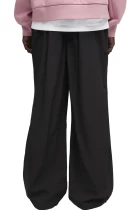 Спортивные брюки мужские PUMA WARDROBE ESS Parachute Pants черного цвета
