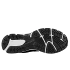 Кроссовки New Balance 2002R V1 Unisex черного цвета