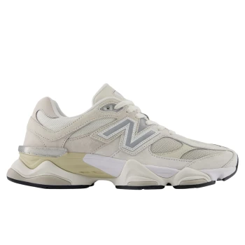 Кросівки жіночі New Balance 9060 бежевого кольору