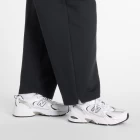 Штаны женские New Balance Reimagined черного цвета