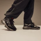 Кроссовки New Balance 9060 Unisex черно-серого цвета