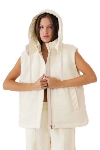 Жилет жіночий FRND FOR FRIENDS Voice Fleece vest молочного кольору