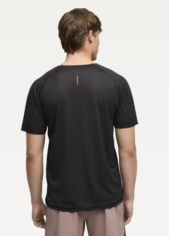 Футболка чоловіча PUMA M LIGHTSPEED SS чорного кольору