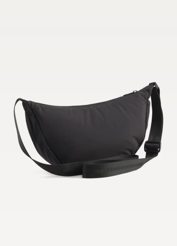 Сумка жіноча  PUMA HER Half Moon Bag чорного кольору