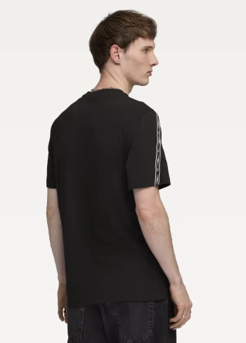 Футболка чоловіча PUMA ESS TAPE Tee Black чорного кольору