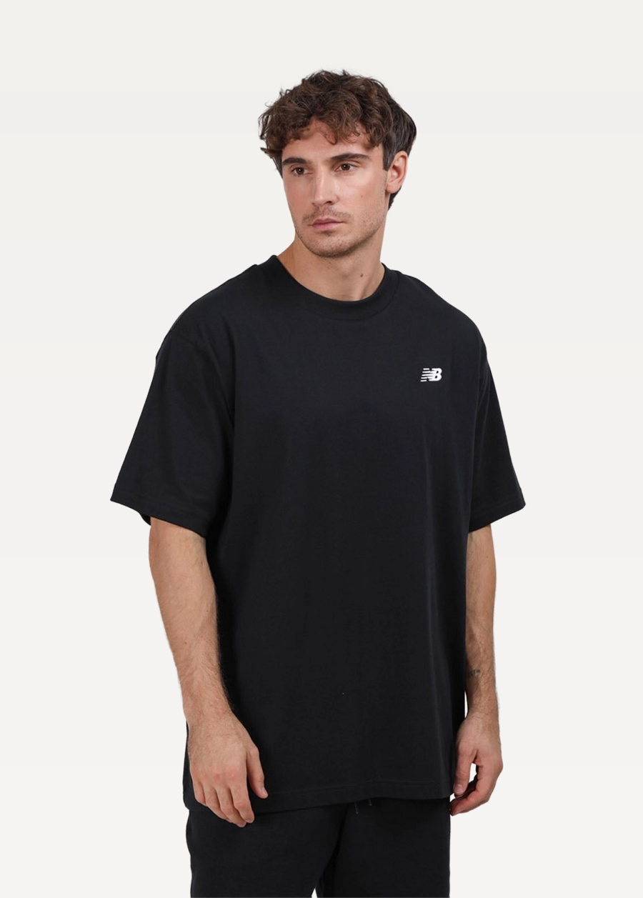 Футболка мужская New Balance NB Small Logo черного цвета
