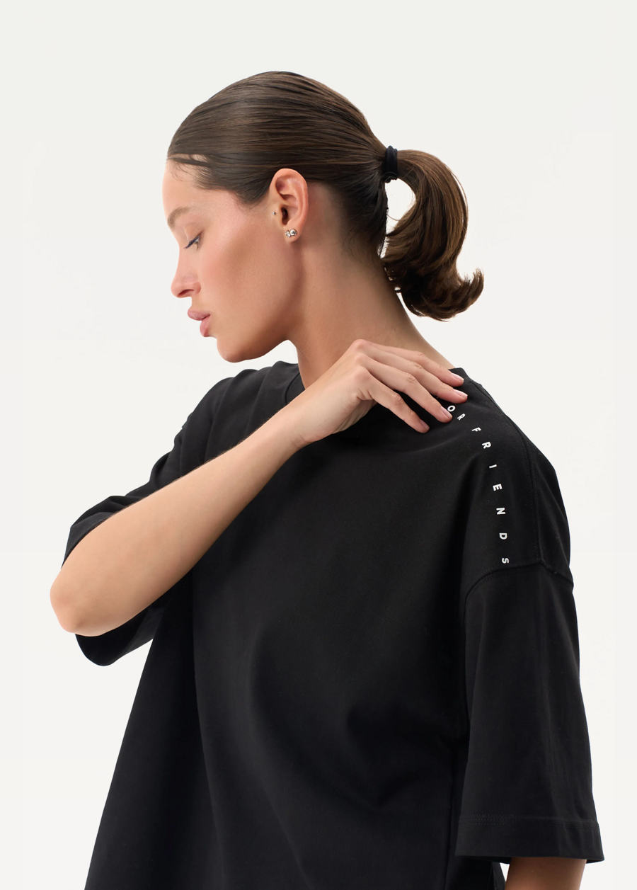 Футболка FRND FOR FRIENDS Long жіноча чорного кольору