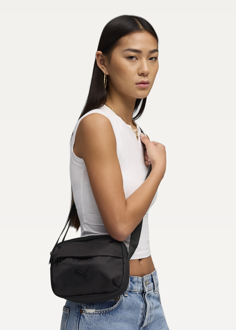 Сумка PUMA ESSENTIALS Crossbody Bag Black чорного кольору