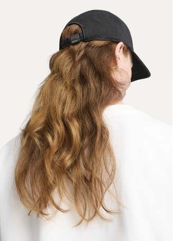 Кепка PUMA PREMIUM ESS CLASSIC BB Cap чорного кольору