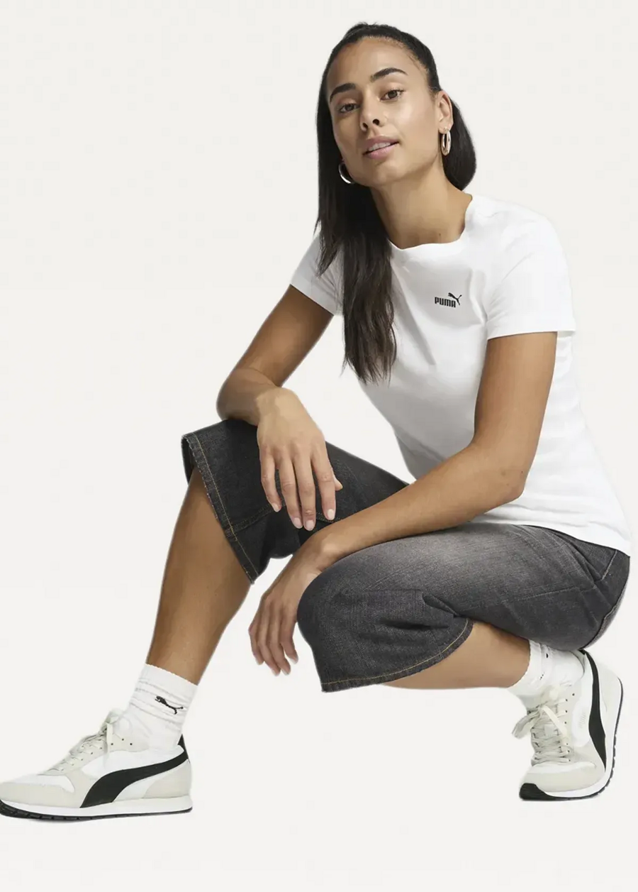 Футболка женская PUMA ESS Small No. 1 Logo Tee белого цвета