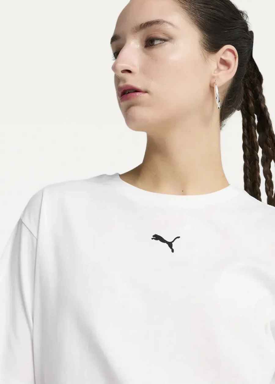 Футболка женская PUMA ESS Relaxed Tee белого цвета