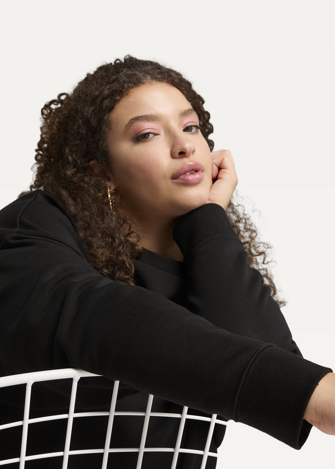 Світшот жіночий PUMA ESS No.1 Logo Relaxed Crew чорного кольору