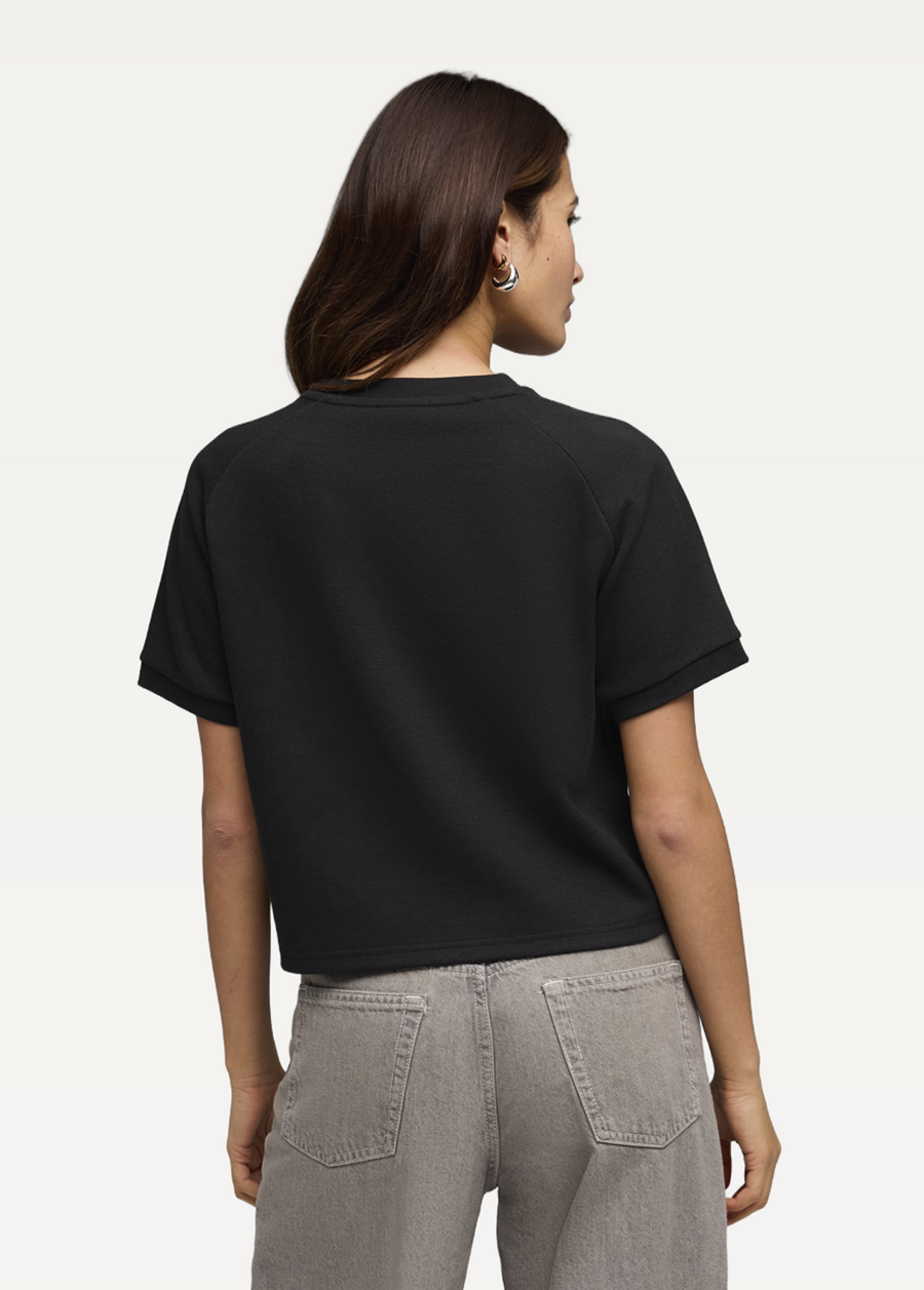 Футболка женская PUMA CLASS Relaxed Tee черного цвета