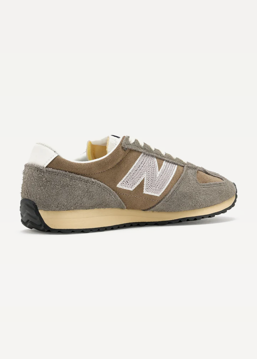 Кроссовки New Balance 471 Unisex темно-серого цвета