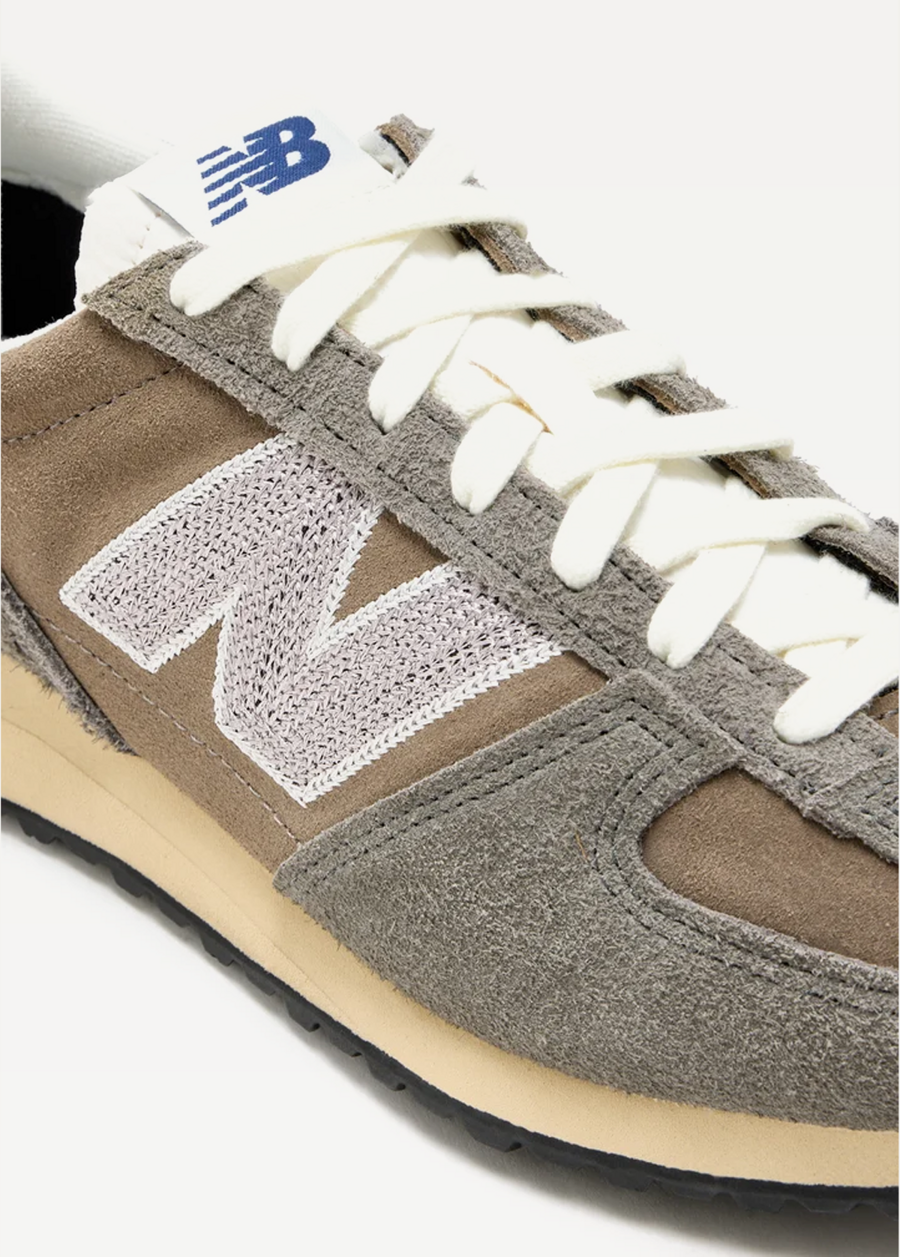 Кроссовки New Balance 471 Unisex темно-серого цвета