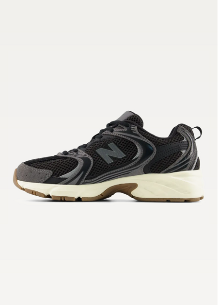 Кроссовки New Balance 530 Unisex черного цвета