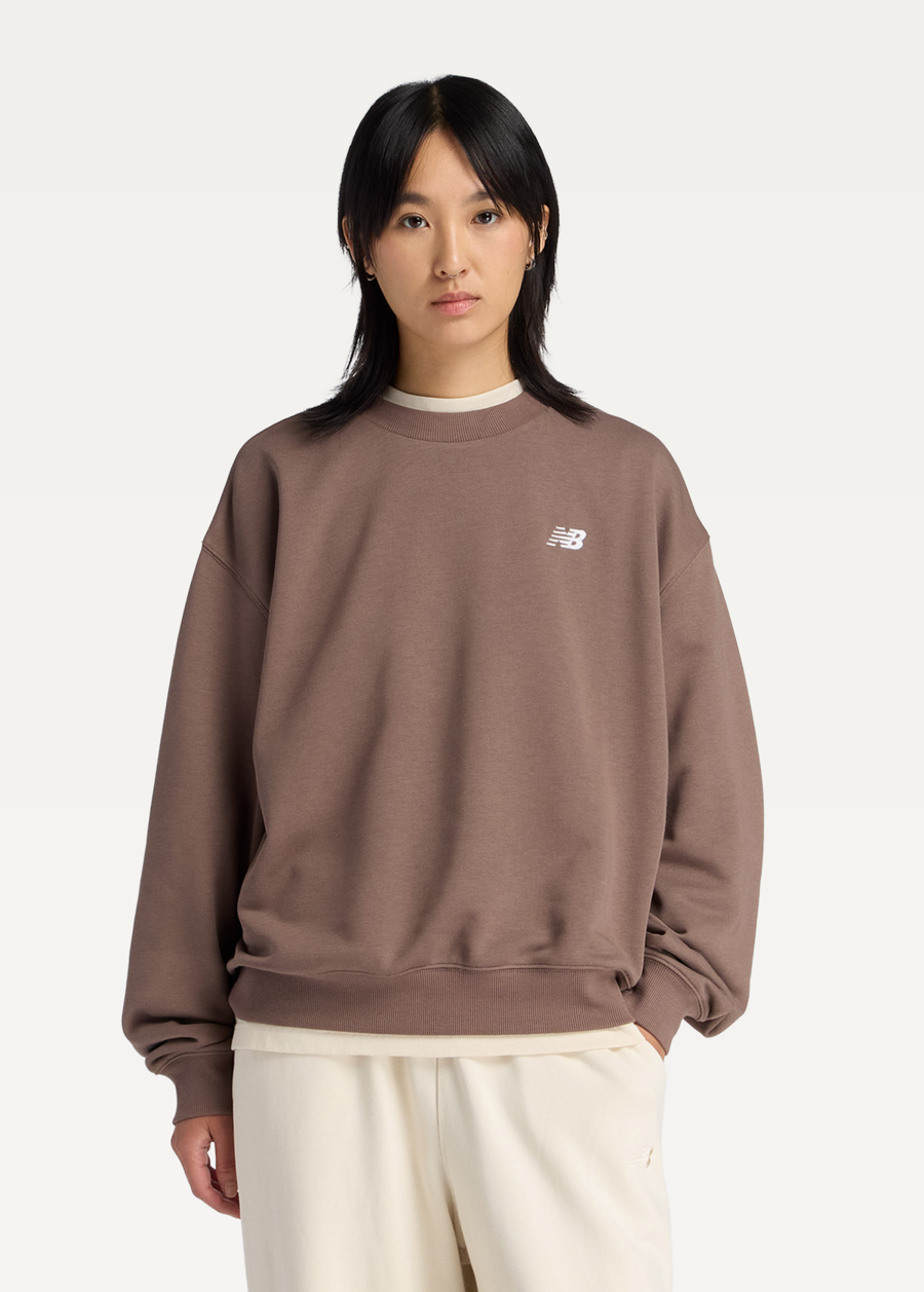Світшот жіночий New Balance Sport Essentials French Terry Crew шоколадного кольору