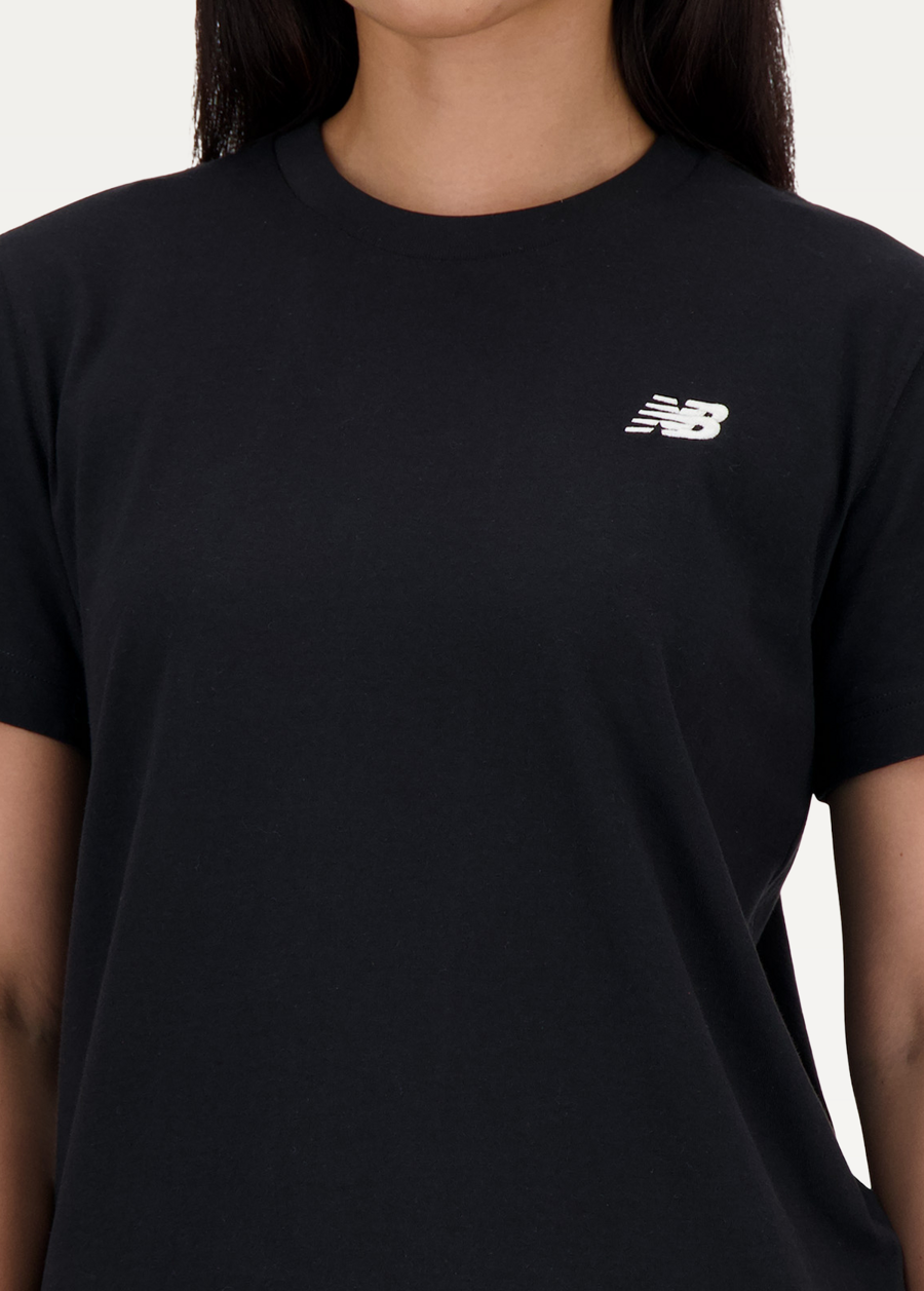 Футболка жіноча New Balance Small Logo чорного кольору