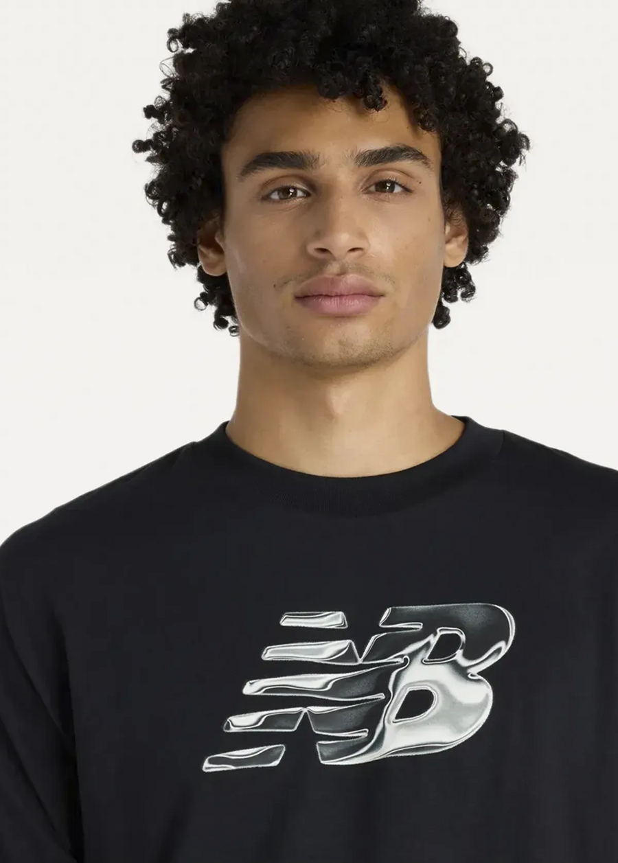 Футболка чоловіча New Balance Future Tech NB чорного кольору