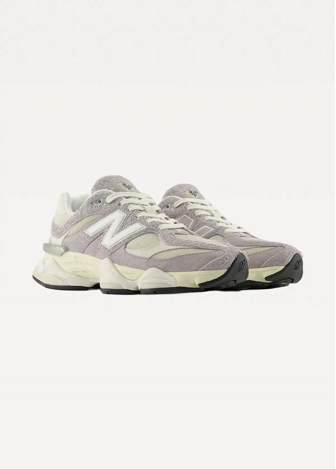 Кросівки жіночі New Balance 9060 рожевого кольору