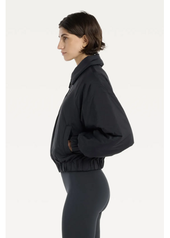 Куртка-бомбер женская Woven Bomber Jacket черного цвета