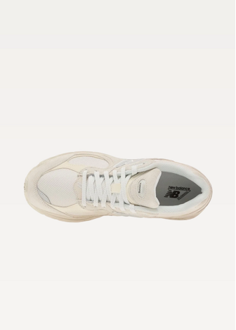 Кросівки New Balance 2002R Unisex білого кольору