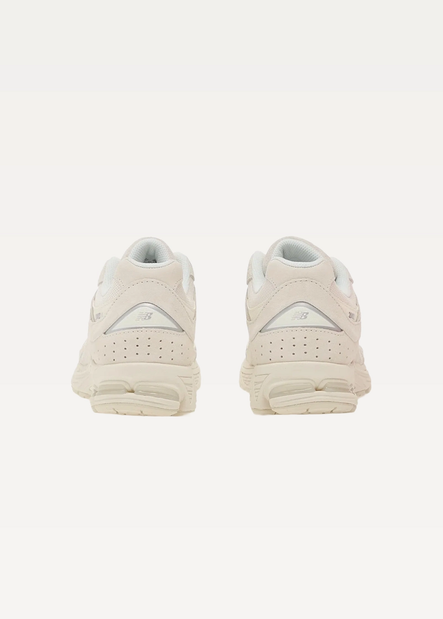 Кросівки New Balance 2002R Unisex білого кольору