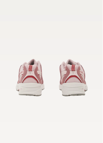 Кросівки жіночі New Balance 530 рожевого кольору