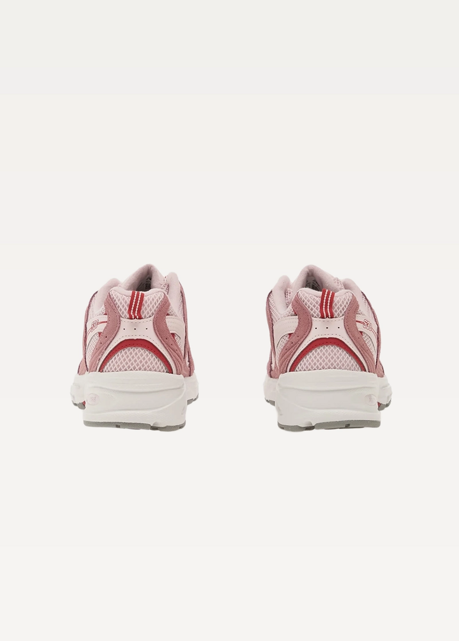 Кросівки жіночі New Balance 530 рожевого кольору