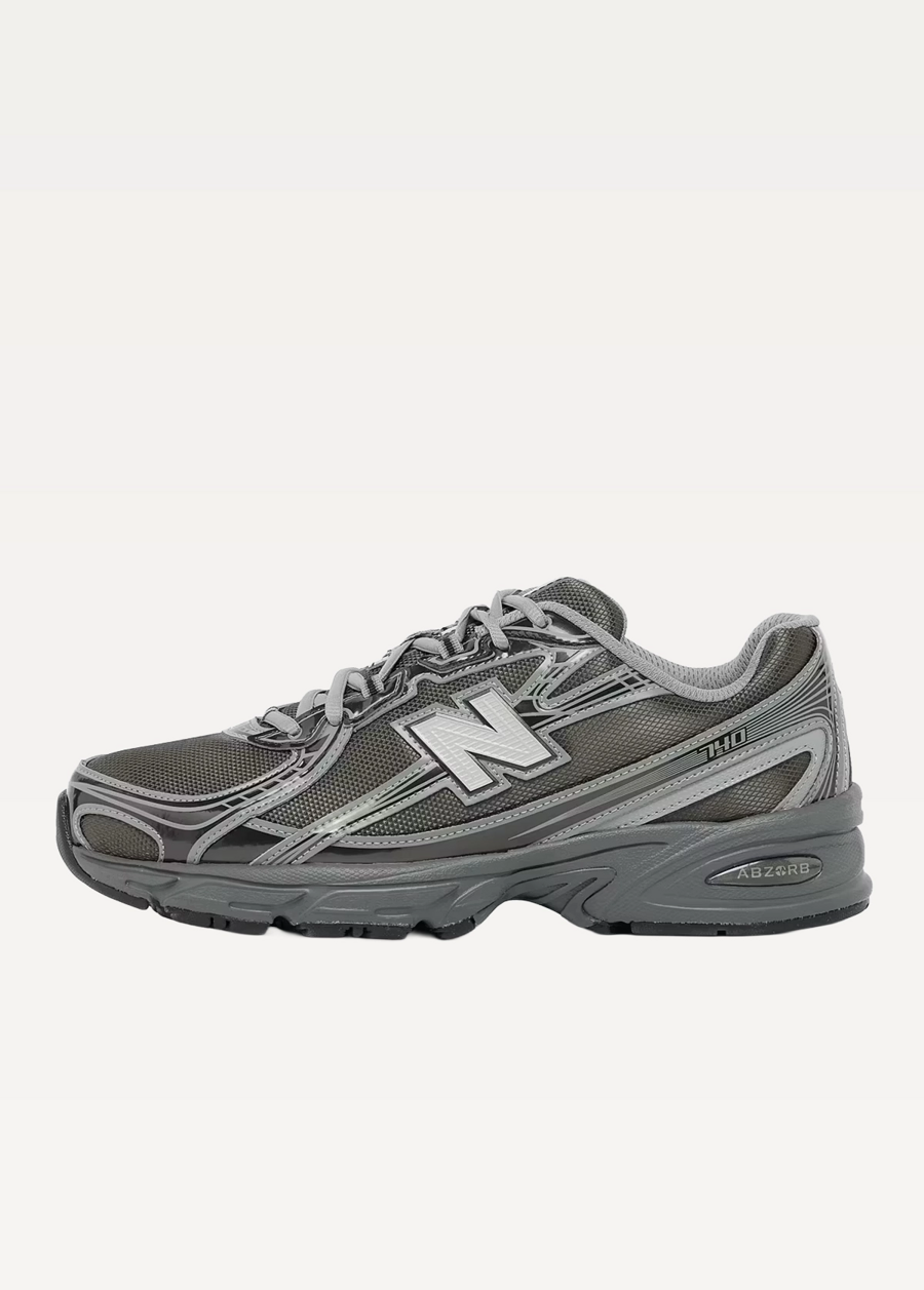 Кросівки New Balance 740 Unisex чорного кольору