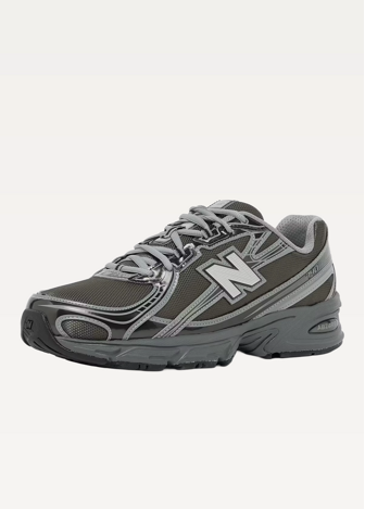 Кросівки New Balance 740 Unisex чорного кольору