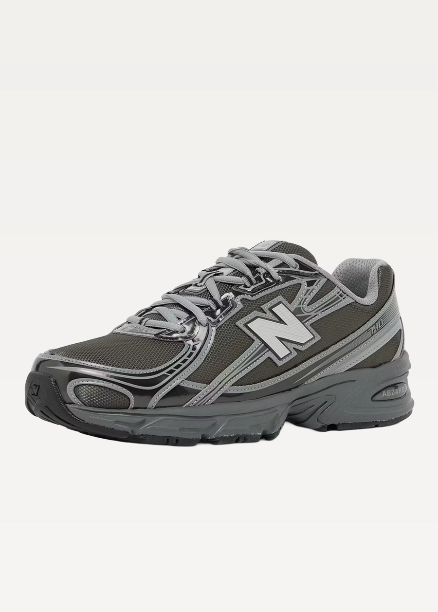 Кросівки New Balance 740 Unisex чорного кольору