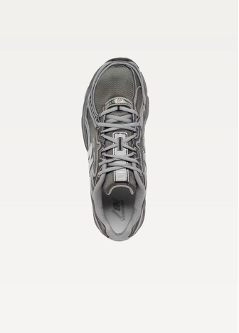 Кросівки New Balance 740 Unisex чорного кольору
