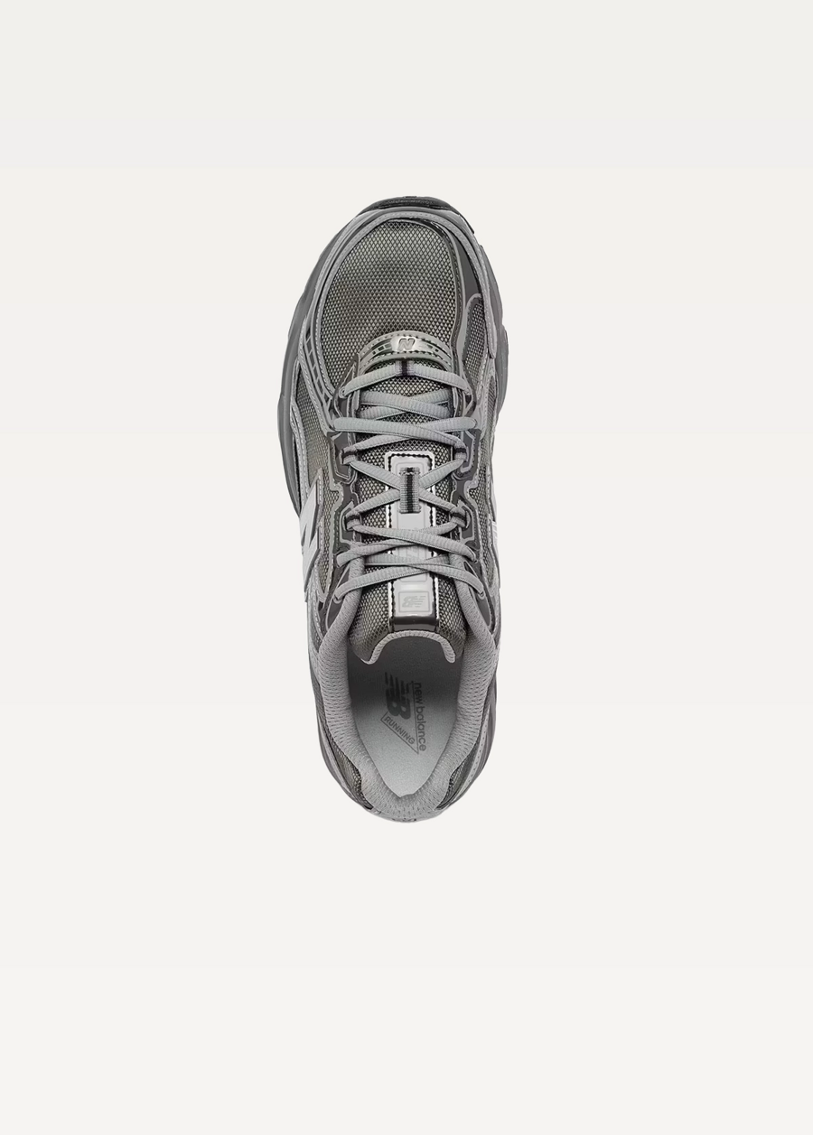 Кросівки New Balance 740 Unisex чорного кольору