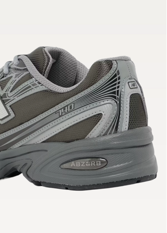 Кросівки New Balance 740 Unisex чорного кольору