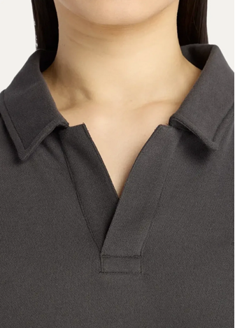 Футболка жіноча New Balance Coastal Fleece Oversized Polo графітового кольору