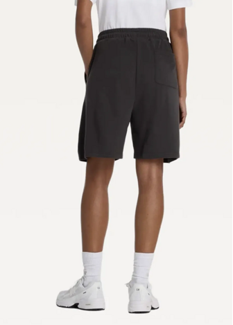 Шорти жіночі New Balance Coastal Fleece Bermuda Short графітового кольору