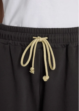 Шорти жіночі New Balance Coastal Fleece Bermuda Short графітового кольору