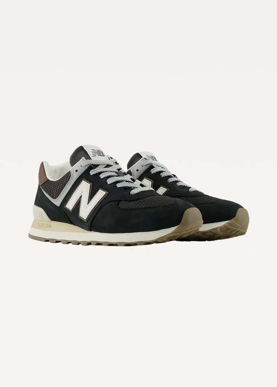 Кросівки New Balance 574 Unisex чорного кольору