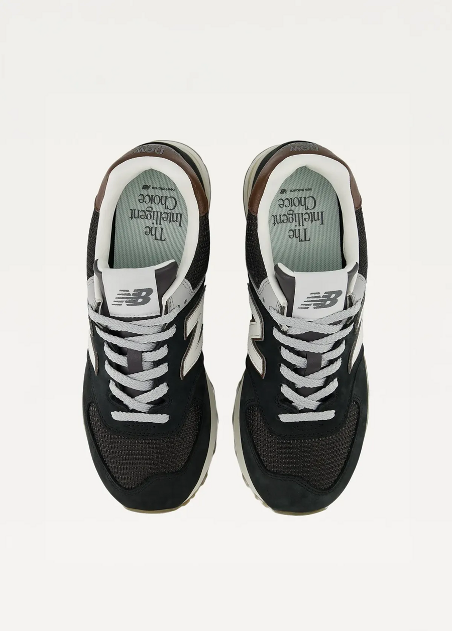 Кросівки New Balance 574 Unisex чорного кольору