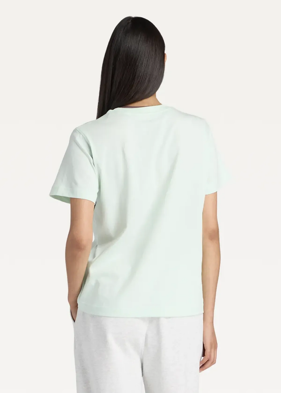 Футболка жіноча New Balance Sport Essentials Jersey м'ятного кольору