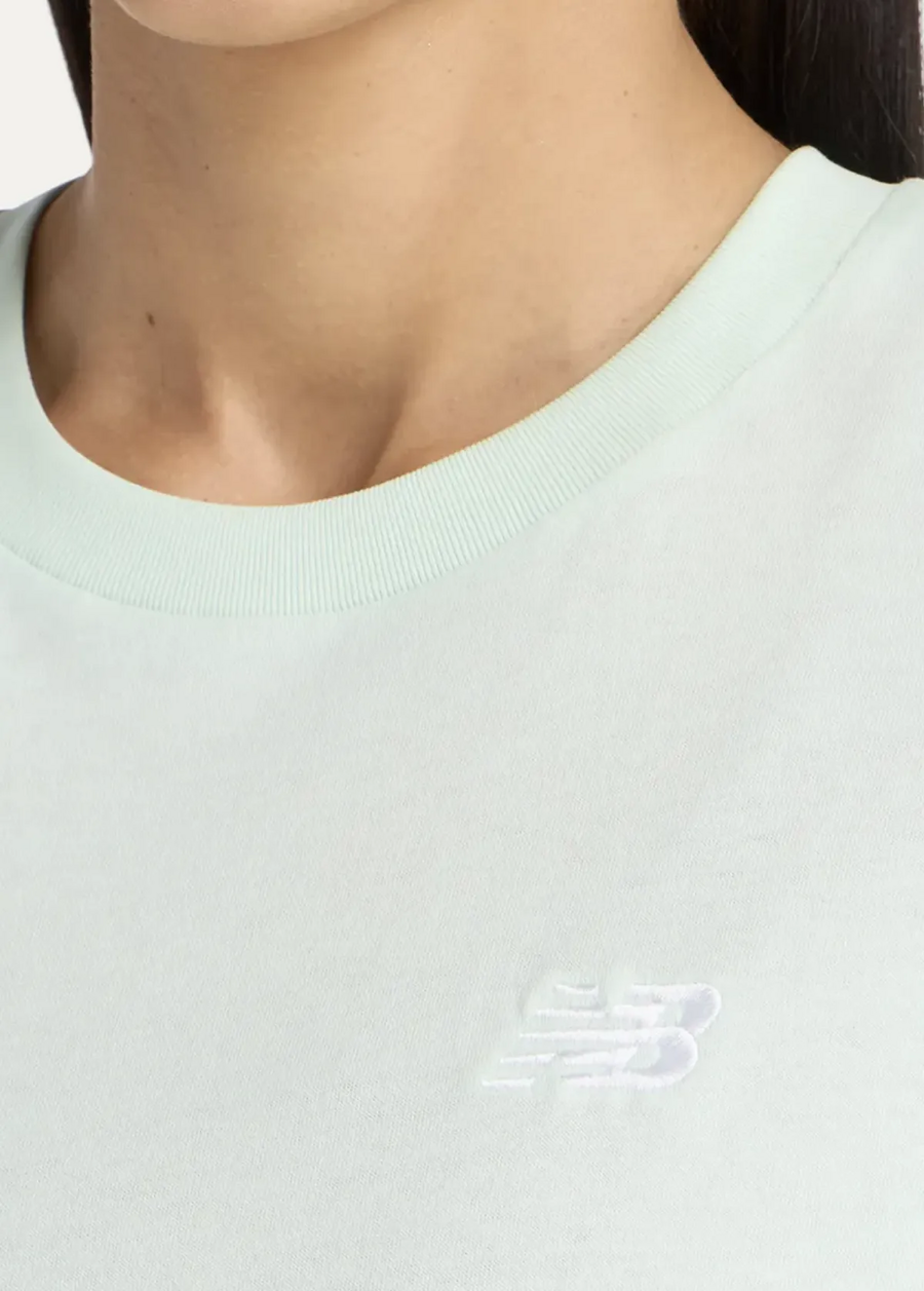 Футболка жіноча New Balance Sport Essentials Jersey м'ятного кольору