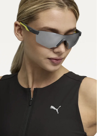Топ женский спортивный PUMA W RUN LIGHTSTRIDE CROP TOP черного цвета